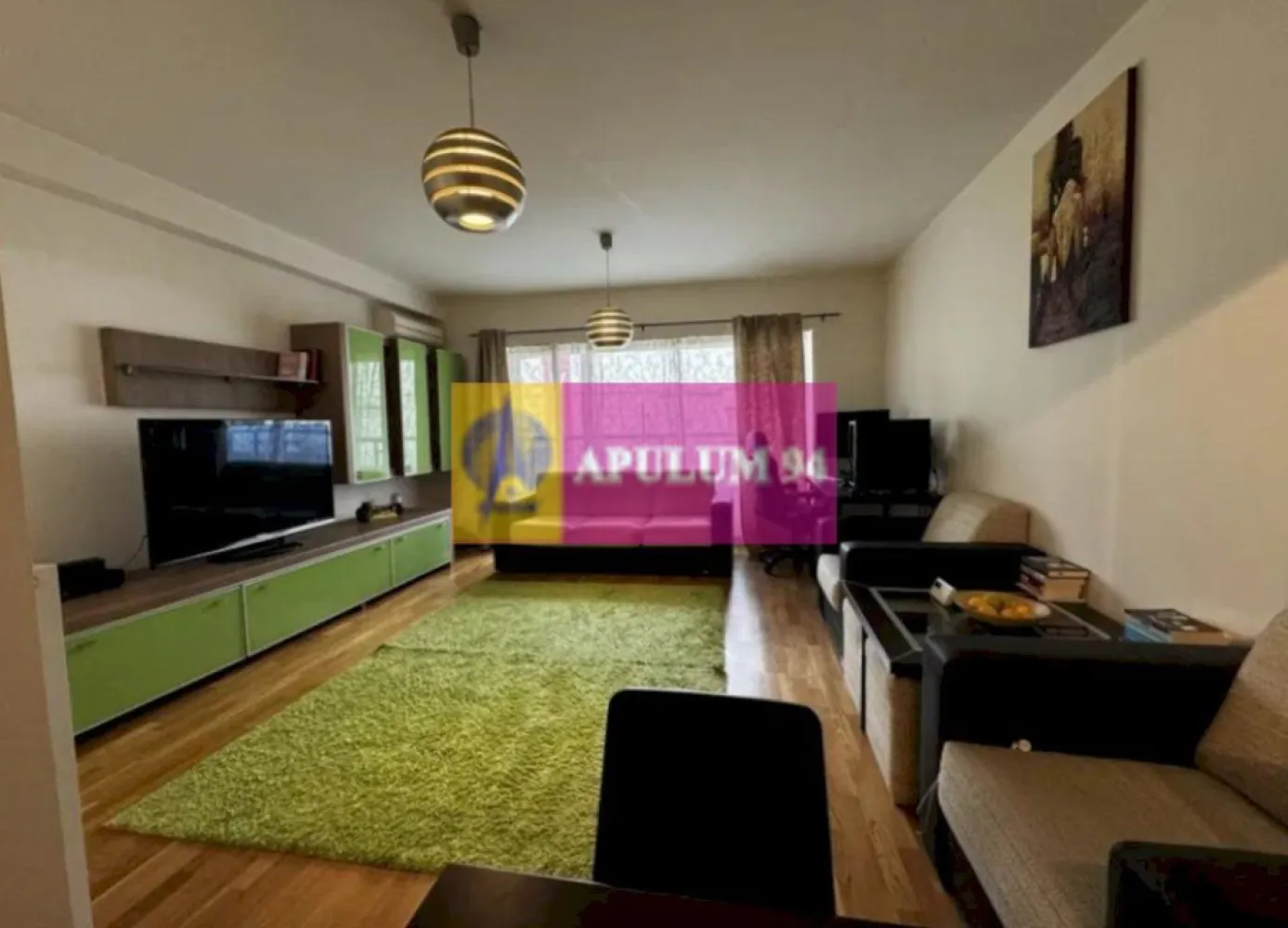 Apartament Modern Central - Dristor - Apulum94 vă propune spre atenție un apartament modern, spațios și bine compartimentat în complexul rezidențial New Town la 2 minute de Metrou Dristor. Apartamentul este situat la parter, are docomentația la zi și se poate preda rapid parțial utilat. Fiecare cameră beneficiază de balcon propriu și aer condiționat. Zona este foarte ofertantă, avem două parcuri frumoase la nici 10 minute - Parcul IOR cu Mall Park Lake sau Parcul Național cu Arena Națională, deasemenea suntem la 5 minute de zona de promenadă a Bulevardului Decebal și tot la 5 minute avem și Mall Vitan. Complexul rezidențial în care se află apartamentul este realizat de una din cele mai bine cotate firme de construcții din țară și respectă toate normele de siguranță. Pentru mai multe detalii și programarea de vizionări nu ezitați să mă contactați, Daniel, Apulum94. Facilităm și achiziționarea prin credit ipotecar prin intermediul partenerilor, agenția imobiliară percepe un comision de 3% din prețul de tranzacționare și la vizionare se semnează contract de prestări servicii.