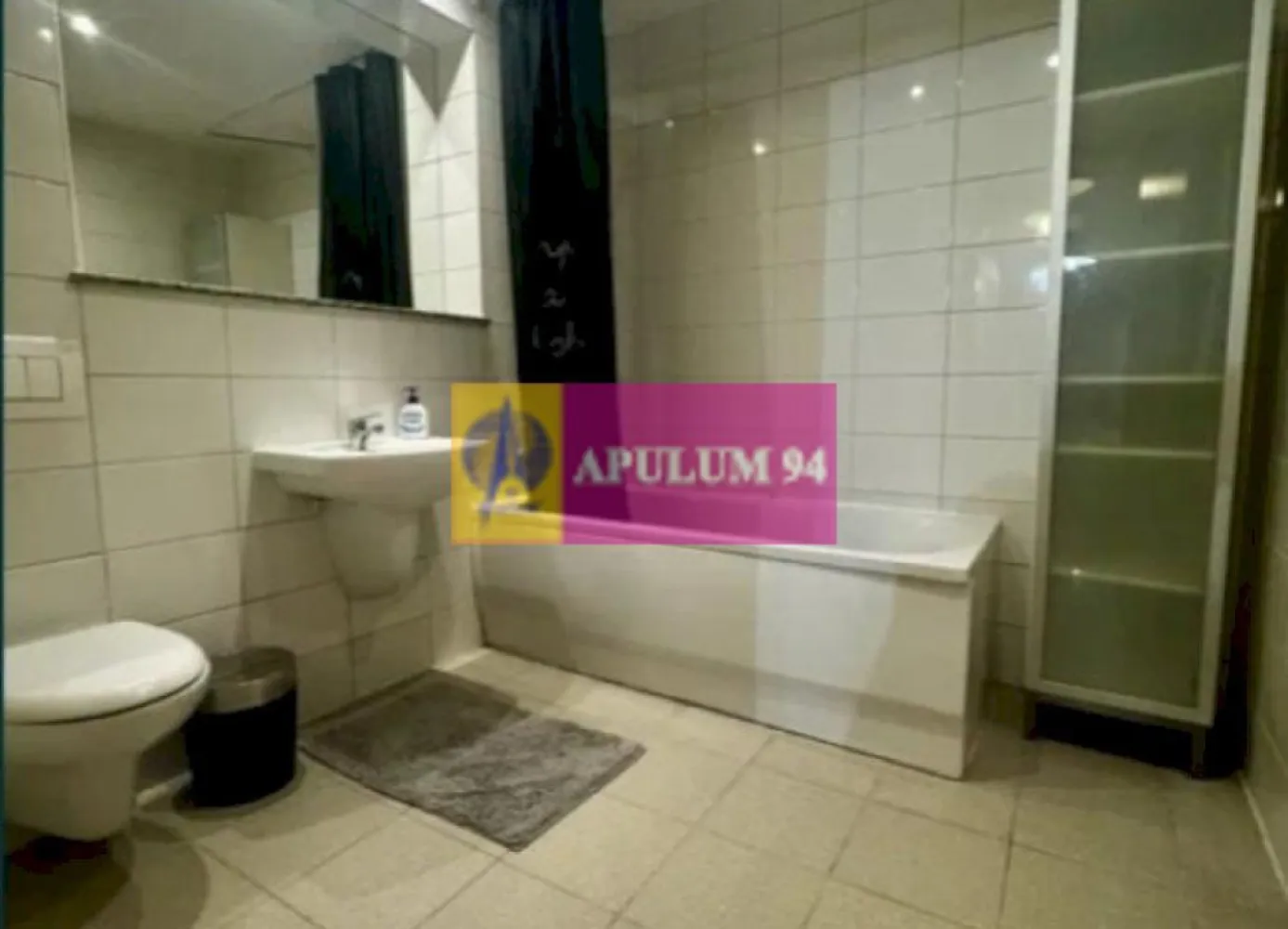 Apartament Modern Central - Dristor - Apulum94 vă propune spre atenție un apartament modern, spațios și bine compartimentat în complexul rezidențial New Town la 2 minute de Metrou Dristor. Apartamentul este situat la parter, are docomentația la zi și se poate preda rapid parțial utilat. Fiecare cameră beneficiază de balcon propriu și aer condiționat. Zona este foarte ofertantă, avem două parcuri frumoase la nici 10 minute - Parcul IOR cu Mall Park Lake sau Parcul Național cu Arena Națională, deasemenea suntem la 5 minute de zona de promenadă a Bulevardului Decebal și tot la 5 minute avem și Mall Vitan. Complexul rezidențial în care se află apartamentul este realizat de una din cele mai bine cotate firme de construcții din țară și respectă toate normele de siguranță. Pentru mai multe detalii și programarea de vizionări nu ezitați să mă contactați, Daniel, Apulum94. Facilităm și achiziționarea prin credit ipotecar prin intermediul partenerilor, agenția imobiliară percepe un comision de 3% din prețul de tranzacționare și la vizionare se semnează contract de prestări servicii.