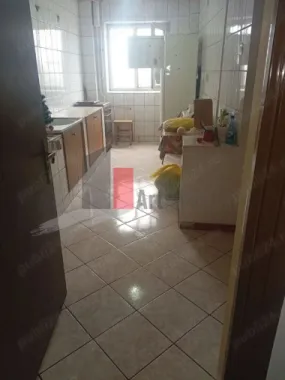 Vindem apartament 2 camere in Crangasi
