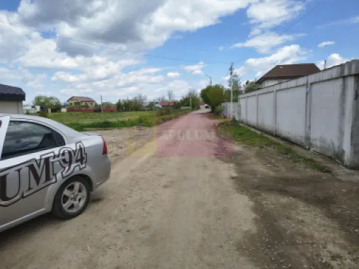 Poșta -Teren 12.450mp pretabil hală/rezidențial la 150ml de utilități