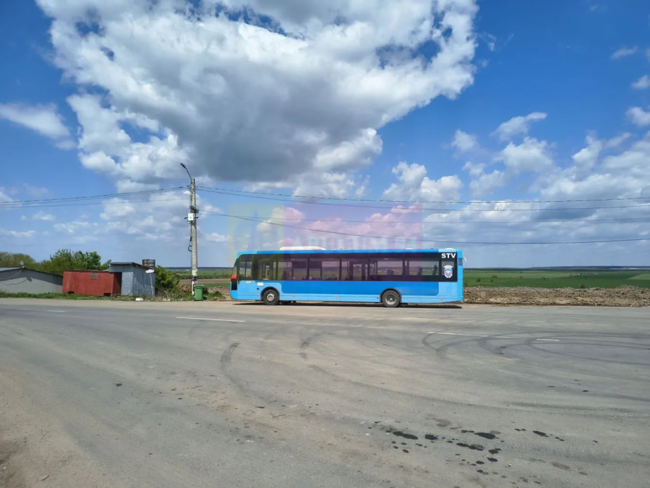 Poșta -Teren 12.450mp pretabil hală/rezidențial la 150ml de utilități