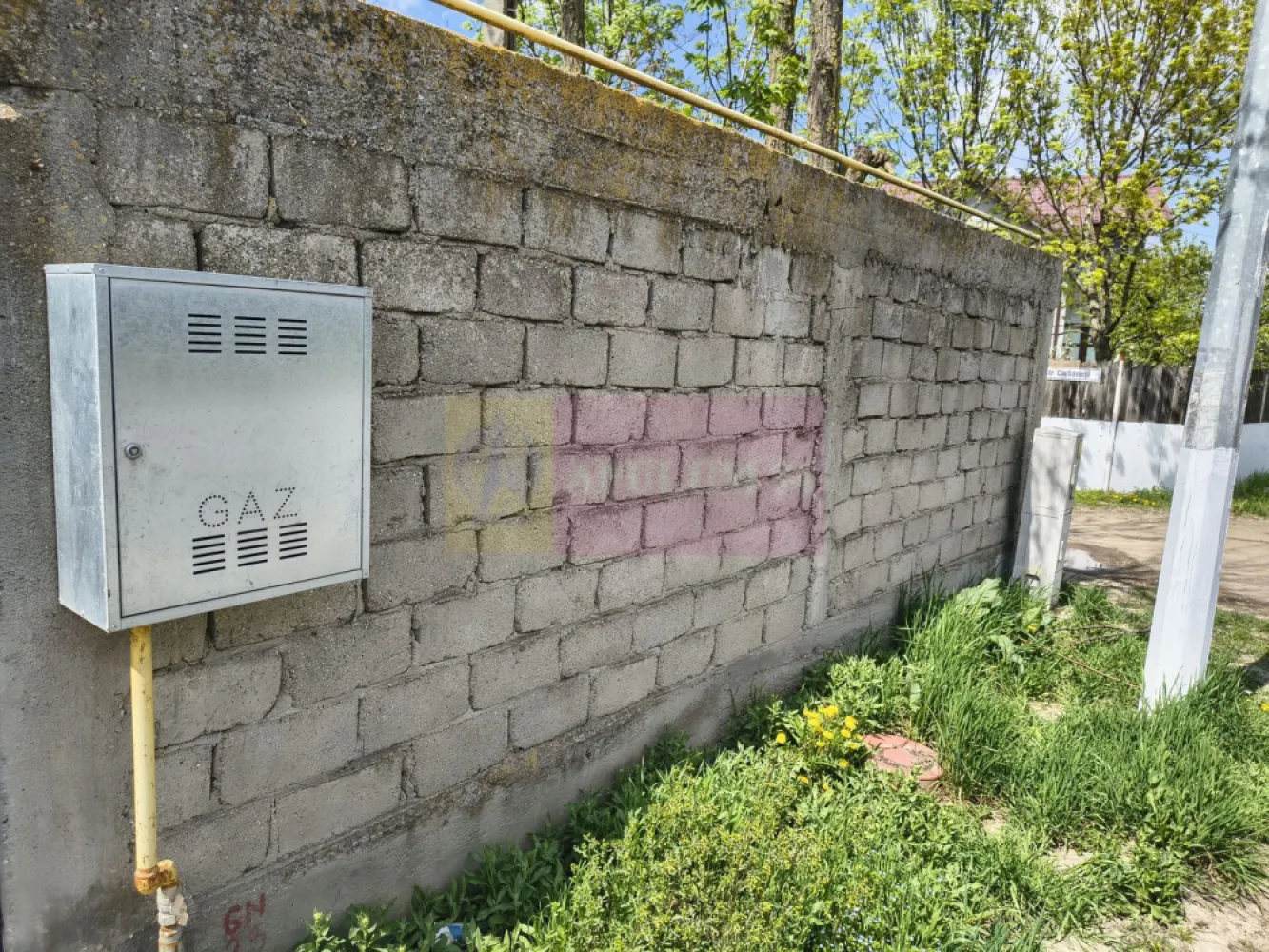 Poșta -Teren 12.450mp pretabil hală/rezidențial la 150ml de utilități