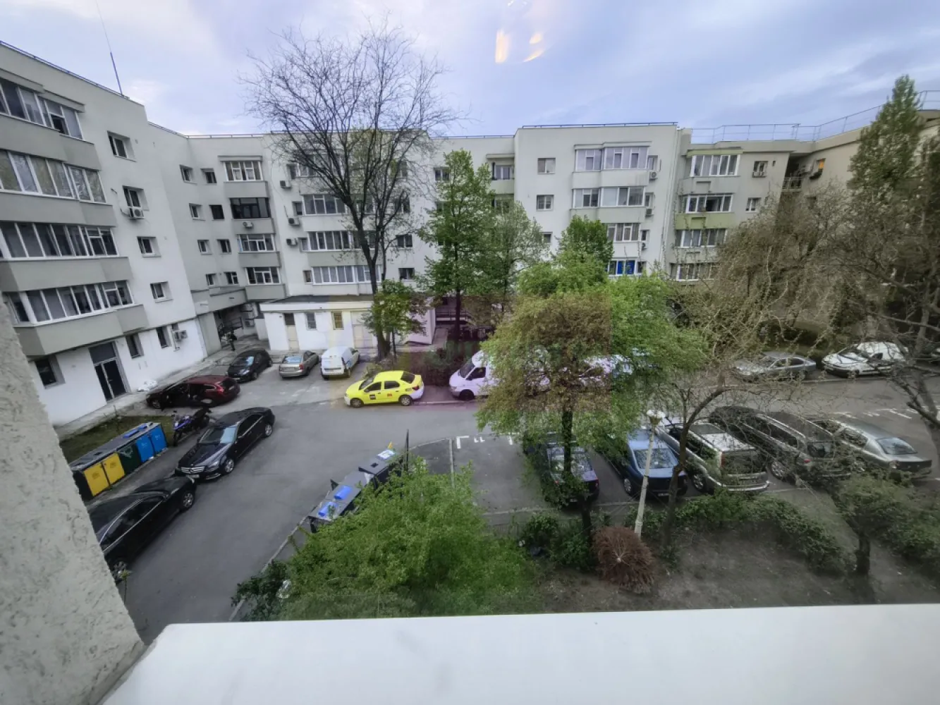 Apartament 3 camere confort 1 Decomandat Colentina- Maior Băcilă