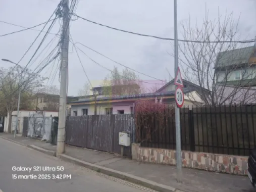 VANZARE CASA 3 CAM IN GIULESTI