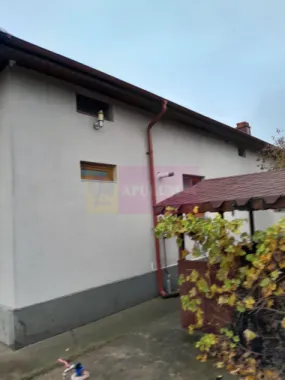 DE VANZARE CASA IN COM. BRANESTI (IF)