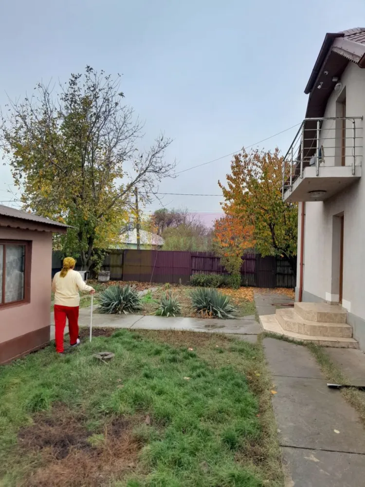 DE VANZARE CASA IN COM. BRANESTI (IF)