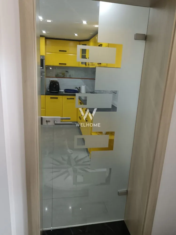 Casă individuală cu 2 apartamente separate, teren 650 mp, garaj și terasă