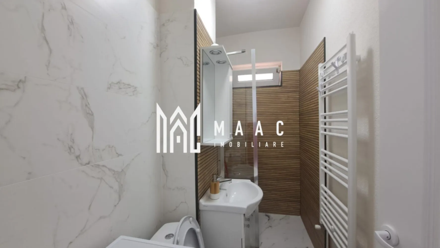 Apartament 2 camere | Etaj 2 | Mobilat si Utilat | Hipodrom III - MAAC Imobiliare vă propune spre închiriere un apartament cu 2 camere, situat în cartierul Hipodrom III, zona Mihai Viteazu – o locație convenabilă și bine conectată.

Apartamentul este complet mobilat și utilat, fiind pregătit să își primească noii chiriași imediat. Ideal pentru un cuplu sau o persoană singură care caută confort și accesibilitate.

 Se solicită garanție în valoare de o chirie lunară.

 Pentru mai multe informații, vă rugăm să menționați că ați văzut anunțul cu ID: CP2514981.
