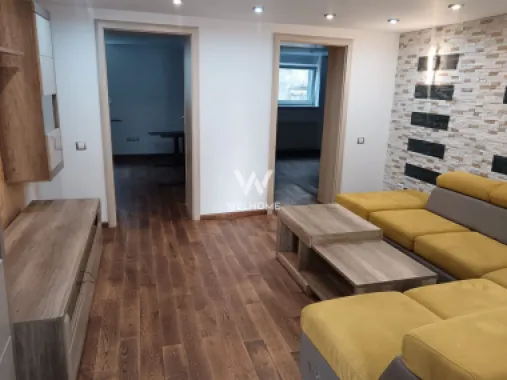 Casă individuală cu 2 apartamente separate, teren 650 mp, garaj și terasă