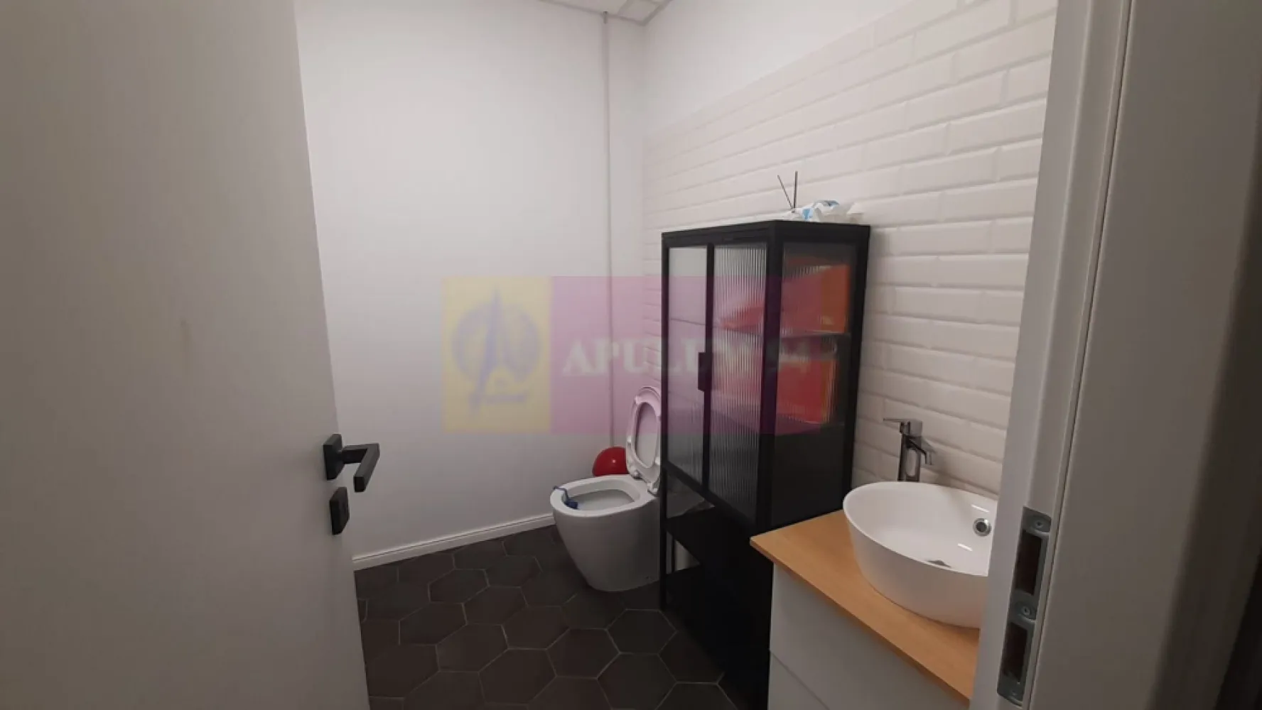 Showroom în Sudul Bucureștiului
