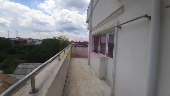 Două Etaje în Vilă în zona Voluntari de Închiriat