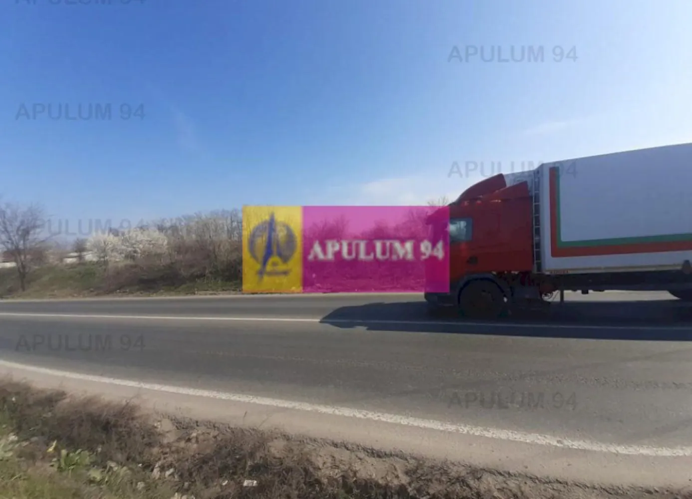 Teren cu vizibilitate extraordinara - 100ml la DNCB Centura Bucuresti - Teren 4800 mp intravilan cu un front stradal de 100ml la Soseaua de Centura a Bucurestiului in zona Glina, cu acces direct din Centura, acces . Terenul se preteaza pentru otice tip de business, pentru hala, depozitare, peco, birouri si chiar si rezidential daca se doreste. Avem acces facil spre oricepunct al Bucurestiului cu ajutorul Soselei de Centura si deasemenea avem si acces facil spre Autostrada Soarelui. Terenul este imprejmuit pe doua laturi cu gard de beton, are ca si facilitati in proximitate curent electric si gaz. Pentru mai multe detalii și programarea de vizionări nu ezitați să mă contactați, Daniel, Apulum94. Facilităm și achiziționarea prin credit ipotecar prin intermediul partenerilor, agenția imobiliară percepe un comision de 3% din prețul de tranzacționare și la vizionare se semnează contract de prestări servicii.