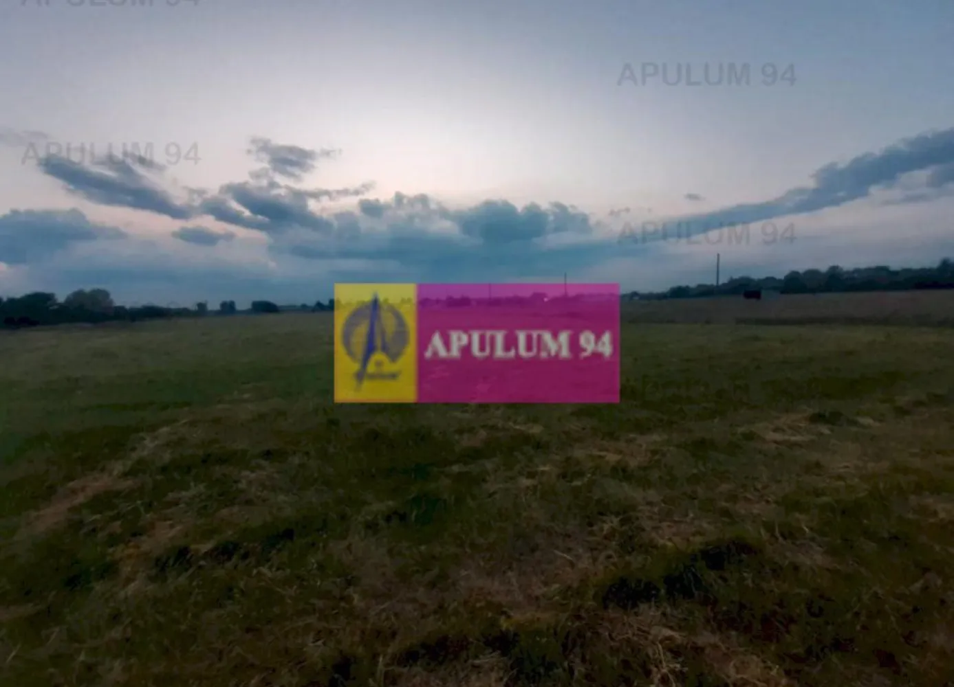 Teren aproape de Bucuresti langa padure