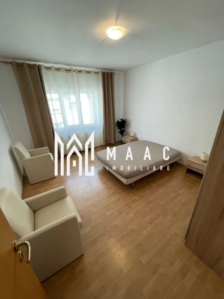 Apartament de închiriat I 4 camere I 96 mp utili I Strand II I etaj 2 - Apartament spațios de închiriat, Strand II, 4 camere, 96 mp, 2 balcoane – etaj 2
Închiriem un apartament generos și luminos, ideal pentru o familie sau persoane care își doresc spațiu și confort.

Suprafață utilă: 96 mp
Compartimentare:

3 dormitoare
Living open-space cu bucătărie
2 băi
2 balcoane (7 mp fiecare)
Etaj: 2
Cheltuieli mici în sezonul rece
Apartament foarte bine luminat natural
Nu se acceptă animale de companie

Locuința oferă intimitate, spațiu de relaxare și un ambient plăcut, fiind situată într-o zonă liniștită, dar cu acces facil către punctele de interes ale orașului.
Disponibil imediat.

Pentru mai multe detalii precizati telefonic ca ati vazut anuntul cu ID: CP2517443