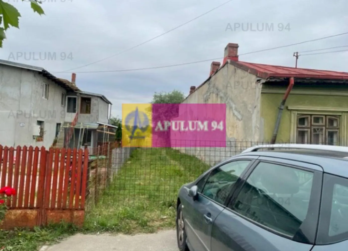 Teren Domnesti- Mega Image. - Compania imobiliara Apulum 94 va propune un teren situat stradal pe Soseaua Alexandru Ioan Cuza, in apropiere de Mega Image Domnesti. 
Terenul are o deschidere stradala de 4,5 ml, iar dupa aproximativ 60 metri se lateste la 13 ml. 
Terenul este racordat la curent, iar apa, gazul si canalizarea sunt in fata terenului. 
Pentru vizionare si mai multe detalii nu ezitati sa ma contactati pe nr 0733683446- Laura Ionescu.