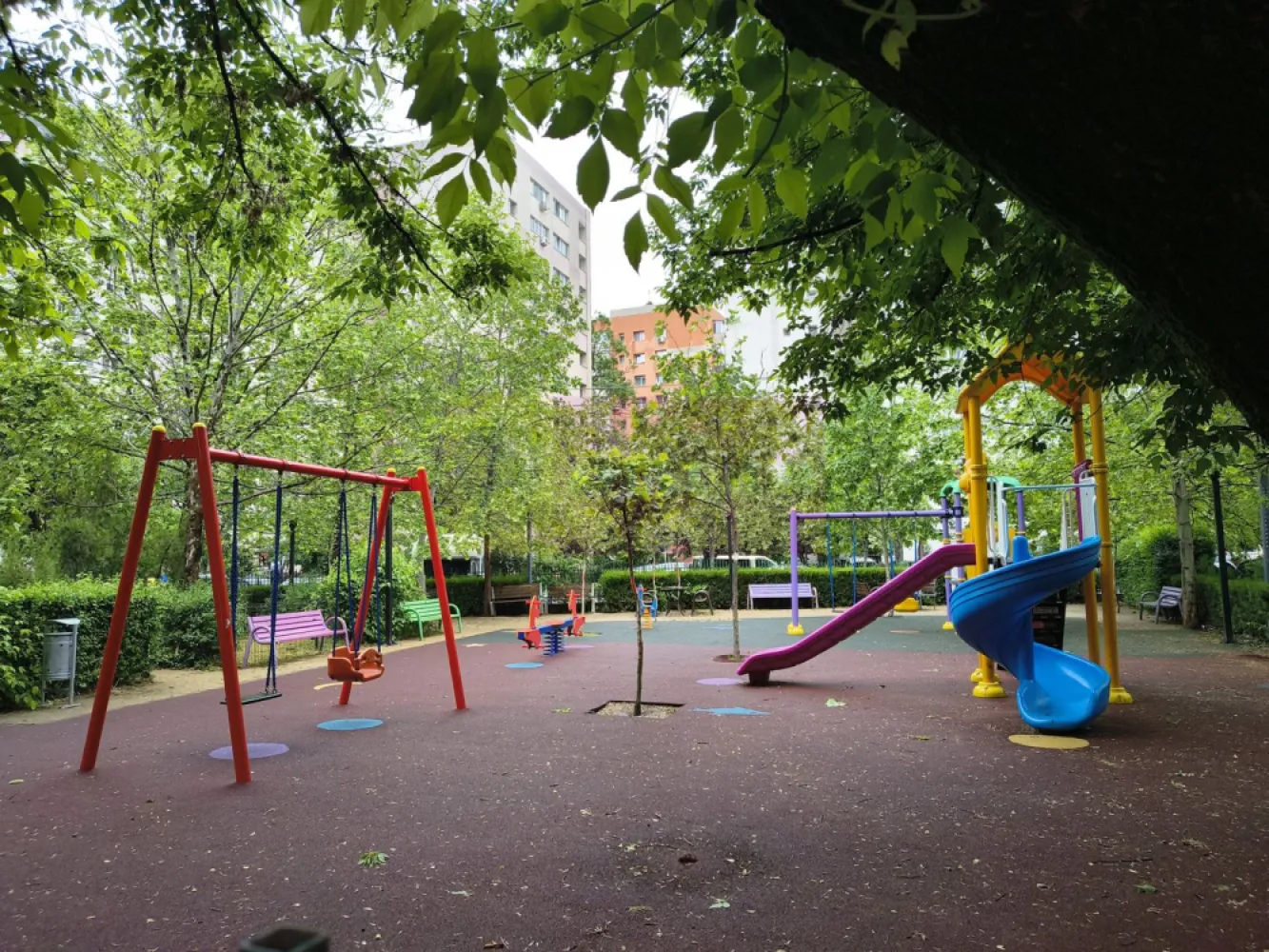 Apartament frumos și cochet cu centrală proprie aproape de Parcul IOR