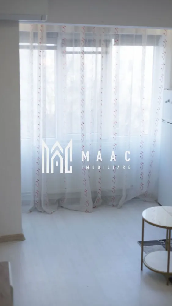 Apartament 1 Camera I Decomandat I Etaj 2 I Lazaret - Se oferă spre vânzare o garsonieră luminoasă și modernă, situată la etajul 2 din 4 al unui imobil bine întreținut, în zona Lazaret – o zonă liniștită, cu acces facil către centrul orașului și principalele puncte de interes. Garsoniera are o suprafață utilă de aproximativ 30mp și este compartimentată practic, cu bucătărie separată, baie cu geam, cameră spațioasă și logie închisă, ideală pentru relaxare sau depozitare. Locuința a fost recent renovată și se vinde complet mobilată și utilată fiind pregătită pentru mutare imediată, fără investiții suplimentare. De asemenea, beneficiază de pivniță proprie, ideală pentru depozitare. Proprietatea este potrivită atât pentru locuire personală, cât și ca investiție, având un randament excelent la închiriere. Zona Lazaret – aproape de stații de autobuz, magazine, farmacii, școli și acces rapid către centrul orașului. Pentru informati si vizionari: ID: CP2718983 }}