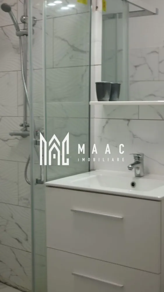 Apartament 1 Camera I Decomandat I Etaj 2 I Lazaret - Se oferă spre vânzare o garsonieră luminoasă și modernă, situată la etajul 2 din 4 al unui imobil bine întreținut, în zona Lazaret – o zonă liniștită, cu acces facil către centrul orașului și principalele puncte de interes. Garsoniera are o suprafață utilă de aproximativ 30mp și este compartimentată practic, cu bucătărie separată, baie cu geam, cameră spațioasă și logie închisă, ideală pentru relaxare sau depozitare. Locuința a fost recent renovată și se vinde complet mobilată și utilată fiind pregătită pentru mutare imediată, fără investiții suplimentare. De asemenea, beneficiază de pivniță proprie, ideală pentru depozitare. Proprietatea este potrivită atât pentru locuire personală, cât și ca investiție, având un randament excelent la închiriere. Zona Lazaret – aproape de stații de autobuz, magazine, farmacii, școli și acces rapid către centrul orașului. Pentru informati si vizionari: ID: CP2718983 }}