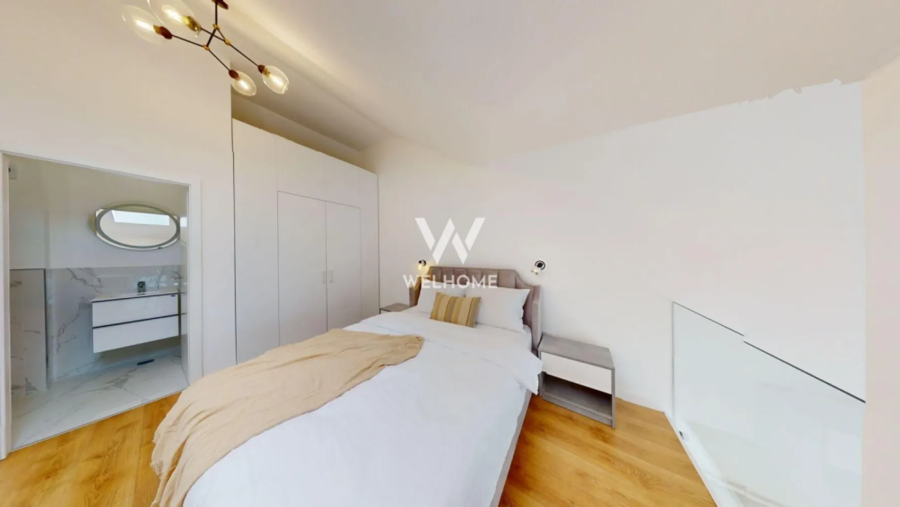 Apartament 2camere LA VILA deosebit. Sibiu - Spre vânzare un deosebit apartament complet mobilat si utilat exact ca in poze in zona de vest al orașului Sibiu. Compartimentarea sa deosebită îl face sa fie nu pe placul tuturor ci se potrivește doar celor care apreciază stilul si confortul într-un design care crează o atmosfera de vacanță si te impune sa spui fraza: In sfârșit - acasă! Suprafață utila de 55mp 2- bai Balcon de 8mp Loc de parcare privat Zona liniștită, priveliște spectaculoasa spre munți. Preț: 128 000euro. Eligibil cat din surse proprii atât si cu credit ipotecar. Tel 0745 99 55 37 Mihai. }}