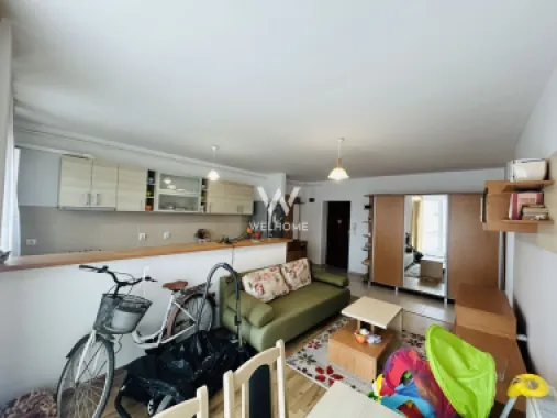 Apartament mobilat, etaj 2, loc de parcare - 48 mp + balcon -