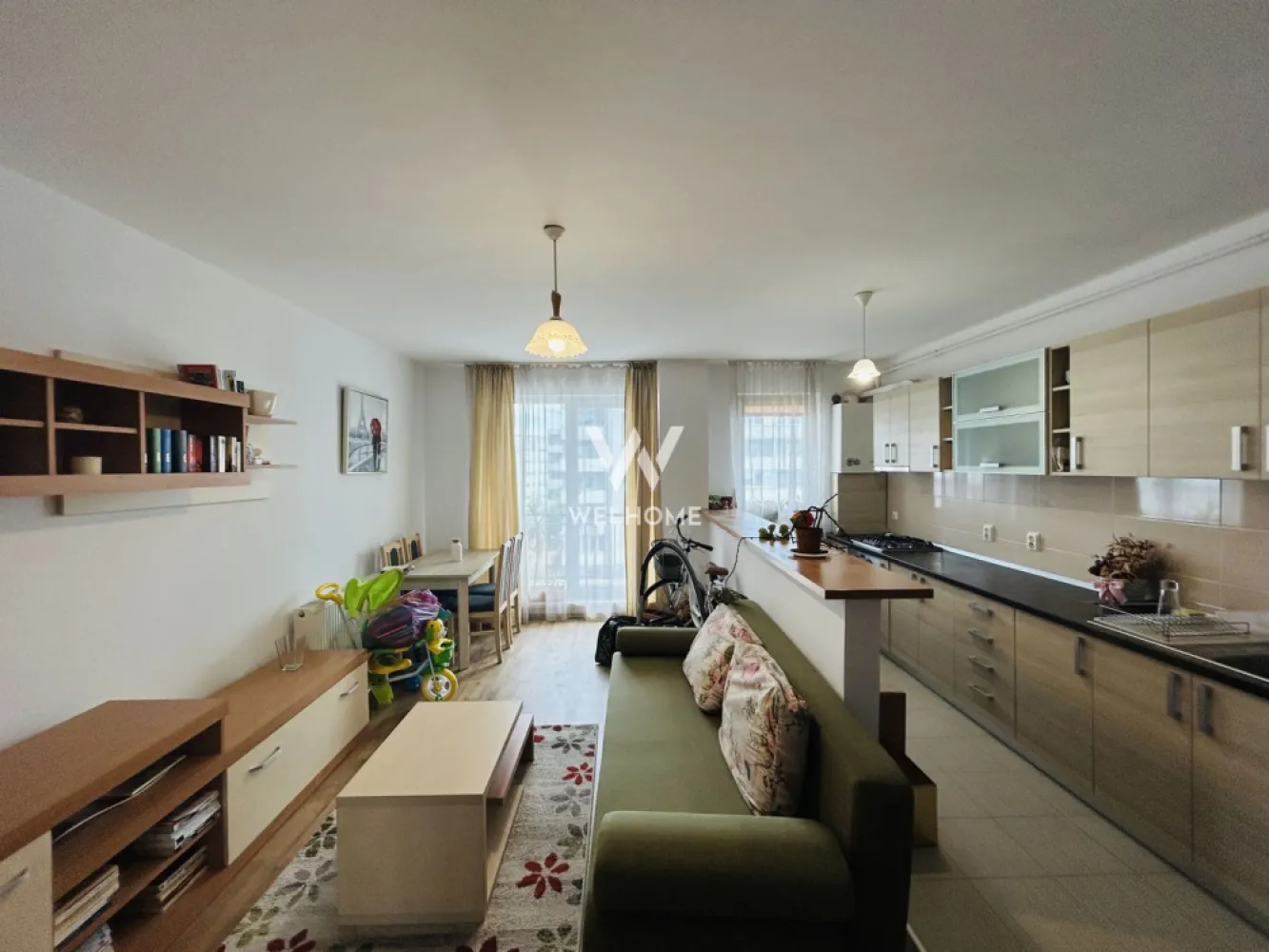 Apartament mobilat, etaj 2, loc de parcare - 48 mp + balcon -