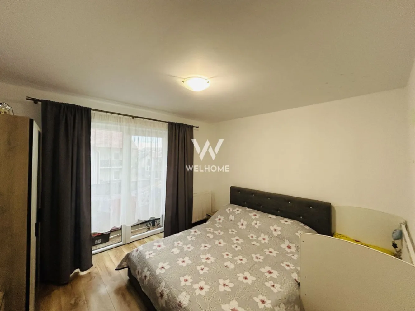 Apartament decomandat, cu 2 camere si 2 balcoane frantuzesti, etaj 2/3