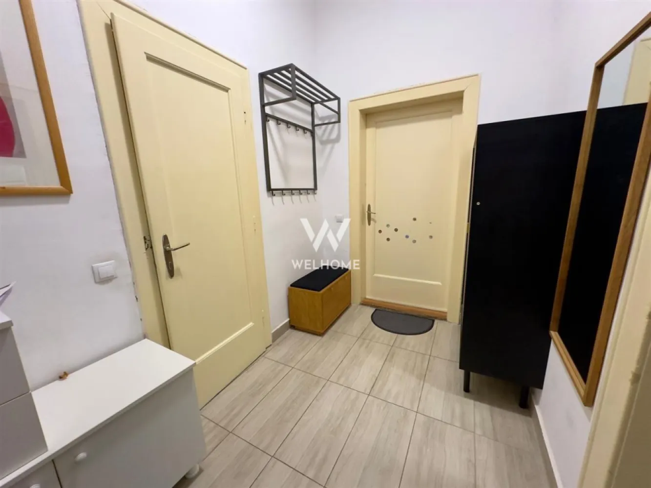 Apartament la casă renovat complet, 76 mp, pod mansardabil și terasă