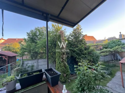 Apartament la casă renovat complet, 76 mp, pod mansardabil și terasă