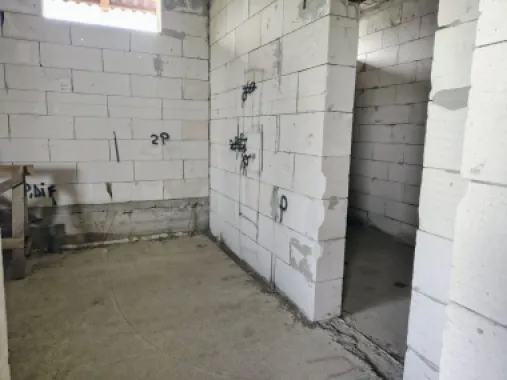Casă la roșu, – Oradea, str. Caișilor. 175 000 E . Comision 0
