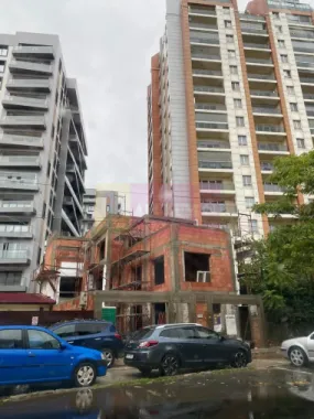 Clădire individuala 260 mp, rooftop, parcare, ideal clinică/IT