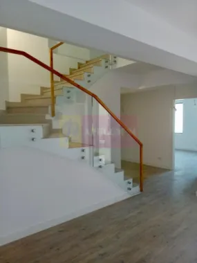 Apartament 4 camere, tip duplex, P+1 – Licurg