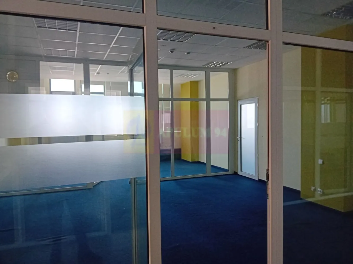 Spatii Birouri Sector 2 Arena Națională x Vatra Luminoasa - Apulum 94 va ofera spre inchiriere spatii de birouri/ comerciale intr-o cladire multifunctionala, cu destinatie birouri, spatii productie, in zona Vatra Luminoasa X Arena Nationala. 

Suprafața disponibilă este flexibilă. Compartimentarea se adaptează în funcție de cerințele chiriașului și de disponibilitatea din clădire. Suprafață minimă închiriabilă: 30 mp. Etajele permit atât configurații open space, cât și birouri compartimentate.

Clădirea dispune de:
– toate utilitățile
– două intrări separate
– lifturi
– parcare
– pază și administrare
– acces facil la transport public, tramvai și metrou
– centre comerciale, restaurante și servicii în proximitate

Chirie: 9,5 euro/mp/lună + TVA
Cheltuieli de mentenanță: 7,5 euro/mp/lună + TVA
Total 17 euro/mp + TVA - toate utilitatile incluse

Cheltuielile de mentenanță includ costurile aferente spațiilor comune și administrării clădirii. Utilitățile se facturează separat, conform consumului.

Parcarea este disponibilă pe bază de abonament.

Se solicită garanție echivalentul a două luni de chirie.
Pentru info disponibiliate spatii, contactati-ne. 

Office & Commercial Spaces for Rent – Sector 2, Arena Națională x Vatra Luminoasă

Apulum 94 offers office and commercial spaces for rent in a multifunctional building located in the Vatra Luminoasă x Arena Națională area. Ideal for office use, light production, or other business activities.

Up to 1,500 sqm per floor

Modular layout based on tenant requirements and current availability

Minimum leasable area: 30 sqm

Open-space configuration

Full utilities access

Two separate building entrances

On-site parking

Security services

Three elevators per floor