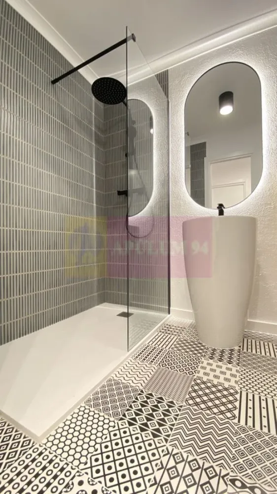 PANDURI-13 SEPTEMBRIE Apartament FINISAJE PREMIUM - Agentia Imobiliara Apulum 94, va ofera spre vanzare
Apartament cochet,complet renovat si utilat langa hotel Mariott.
Nelocuit de la renovare...totul nou!
Acesta este bine conectat la metrou si mijloacele de transport in comun