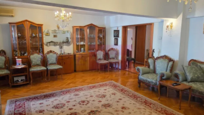 Apartament 4 camere, Decebal zona Metrou Piata Muncii