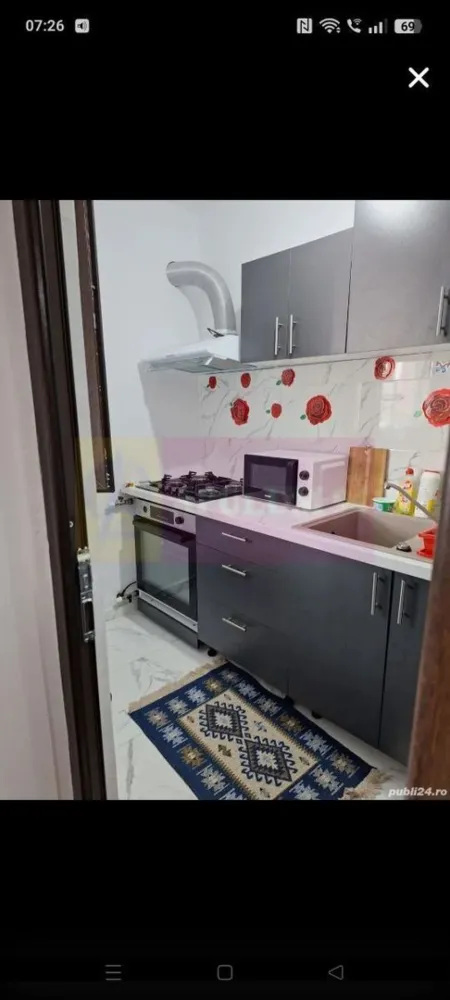 Garsoniera Drumul Taberei la parc Moghiorasi - Agentia Imobiliara Apulum 94, va prezinta spre vanzare 
Garsoniera tip apartament. Aceasta garsoniera este îmbunătățita cu uși de termopan, gresie, faianță și mobilată. 
Se poate vinde mobilata sau nemobilata. Cu vedere la Drumul taberelor,spre parc,piata Moghioroș.