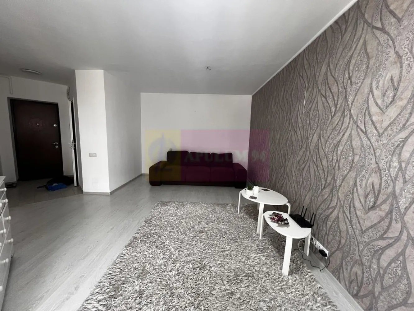 Garsoniera Doamna Ghica Planorama - Agentia Imobiliara Apulum 94, va prezinta spre vanzare
Garsonieră în complexul Planorama , etaj 14/16, decomandată 38mp . 

-Garsonieră dispune și de balcon ,puține garsoniere din bloc au balcon și sunt mult mai mici cele care nu au.

-Se vinde cu tot cu mobila si electrocasnice.

-Centrală proprie. 

-Stație de autobuz în fața blocului.

-Vis a vis este grădinița .

-În imediata apropiere avem Lidl și alte multe magazine .

-Piața obor la 10-15 min de mers pe jos.