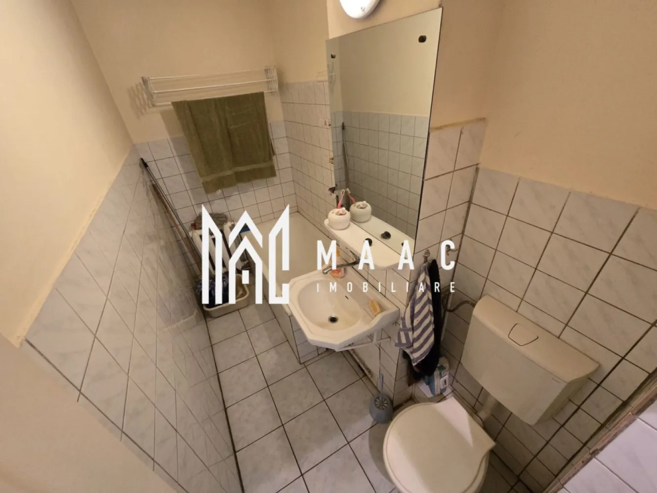 Apartament 3 camere decomandate 2 bai Zona Strand