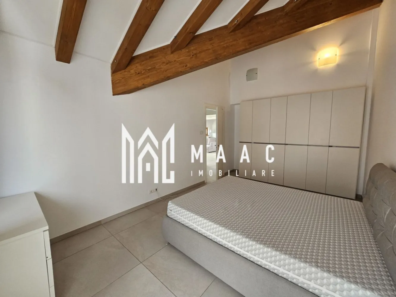 Apartament 3 camere | Etaj 4 | Lift | Calea Dumbravii