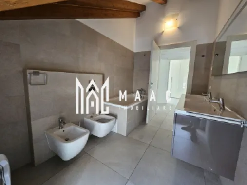 Apartament 3 camere | Etaj 4 | Lift | Calea Dumbravii