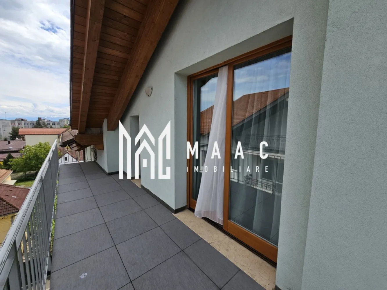 Apartament 3 camere | Etaj 4 | Lift | Calea Dumbravii
