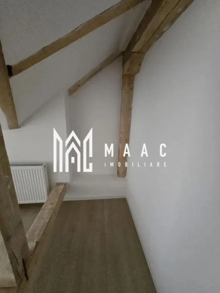 Apartament 3 camere | 65 mp | Zona Lazaret - MAAC Imobiliare vă propune spre vânzare un apartament cu 3 camere situat la casă, cu acces direct din stradă, amplasat într-o zonă centrală și bine conectată a orașului Sibiu – zona Gării. Proprietatea reprezintă o oportunitate excelentă atât pentru locuit, cât și pentru desfășurarea unor activități de birouri, cabinet sau alte activități comerciale, datorită poziționării avantajoase și accesului facil către principalele puncte de interes ale orașului.

Apartamentul are o suprafață utilă de aproximativ 65 mp și beneficiază de o compartimentare practică, gândită pentru confort și funcționalitate. Accesul individual direct din stradă oferă un plus de independență și flexibilitate, aspect important atât pentru uz rezidențial, cât și pentru activități profesionale.

Compartimentarea proprietății este realizată astfel:
-3 camere spațioase
-bucătărie
-baie
-hol de acces
-acces direct din stradă

Avantaje și dotări:
-poziționare centrală
-ideal pentru locuință sau birouri
-acces facil către principalele puncte de interes ale orașului
-aproape de magazine și mijloace de transport în comun
-la aproximativ 10 minute de mers pe jos până la mall
-acces individual direct din stradă
-compartimentare practică și versatilă
-zonă cu acces rapid către centrul orașului și zonele comerciale importante

Localizarea în zona Gării din Sibiu oferă conexiuni rapide către centrul orașului, centre comerciale, instituții și zone de interes, ceea ce transformă această proprietate într-o alegere potrivită atât pentru investiție, cât și pentru utilizare personală sau profesională.

Pentru mai multe detalii sau pentru programarea unei vizionări, vă rugăm să ne contactați specificând CP3094430.