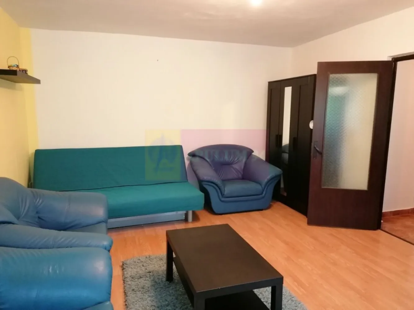 Garsoniera , Virtutii, Militari - Agentia Imobiliara Apulum 94
Va ofera spre vanzare Garsoniera, intr-un bloc din anul 1990, cu o suprafata de 39 m2, aflat la doar 5 minute distanta de statia de autobuz si tramvai 41.
Imobilul se afla la etajul 1/4 orientat spre sud est, cu vedere pe fata blocului , 1 baie, 1 balcon, incalzirea se realizeaza prin termoficare. In apropiere gasiti statia de tramvai 41, autobuz, parcuri, Mall-uri, restaurante, gradinite, scoli.