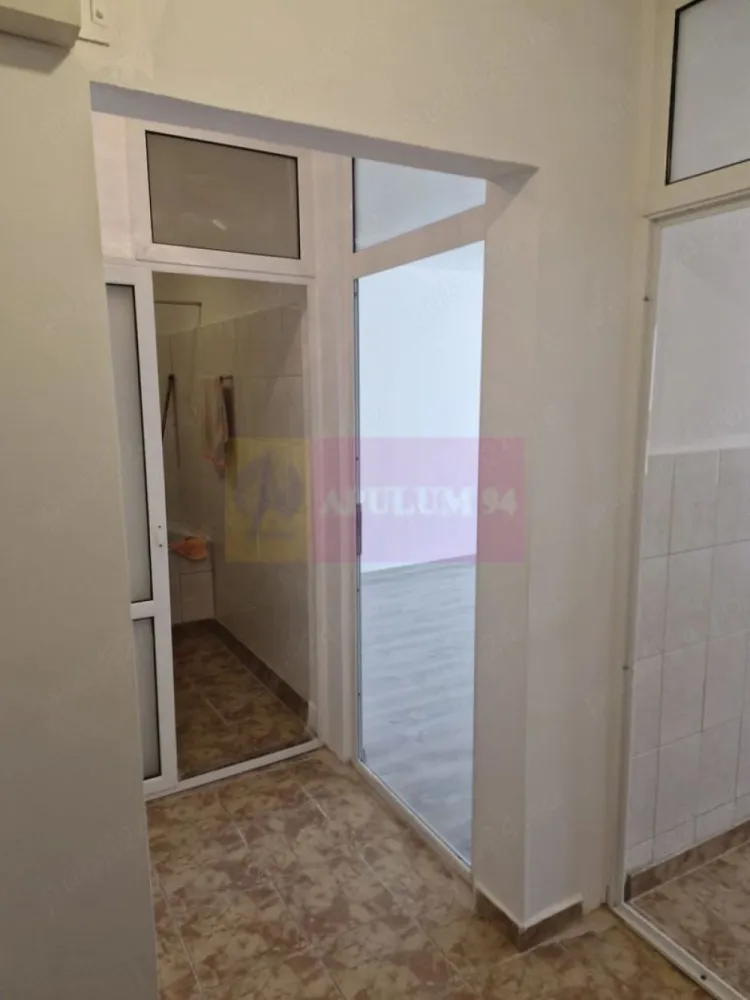 Garsoniera 5 min metrou Dristor pe Mihai Bravu - Agentia Imobiliara Apulum 94 vinde
Garsoniera la 5 minute metrou Dristor, pe Sos Mihai Bravu , etaj 6 10, decomandata, vedere spate nu se aude zgomotul traficului rutier, proaspat zugravita, parchet nou, geamuri si usi termopan, usa metalica geam la baie, balcon inchis cu termopan
aer condiționat,
Bloc din 1980, mixt si izolat termic. intrarea în scară direct din bulevard
Este soare dupa amiaza
5 min metrou Dristor
10 min parc IOR
15 min Park Lake
ideal investitie