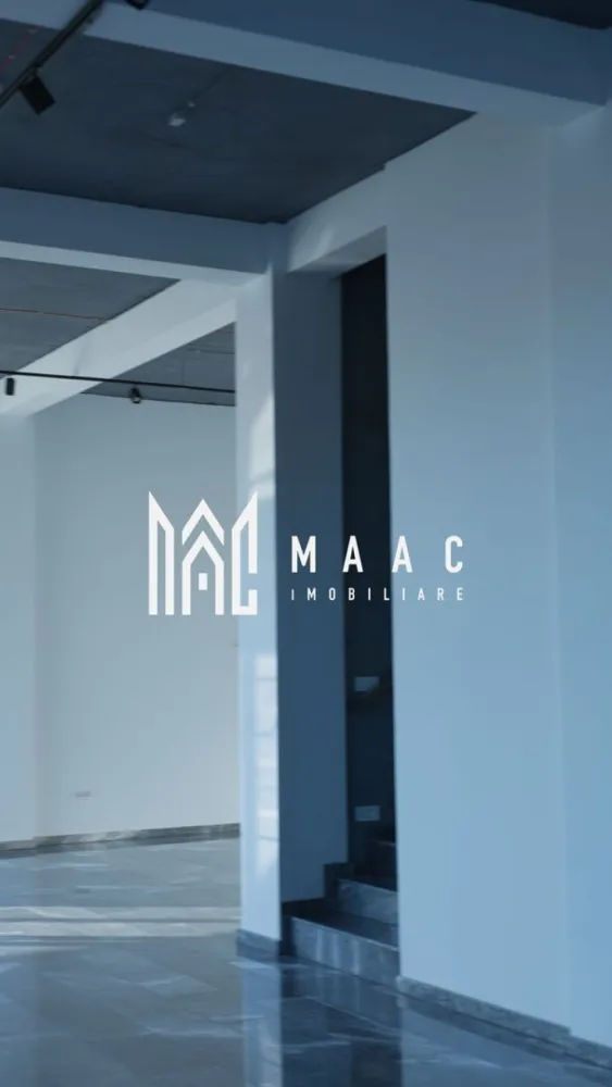 SPATIU MULTIFUNCTIONAL I DOTARI PREMIUM I SELIMBAR-DN1 - Se oferă spre închiriere un spațiu multifuncțional, ideal pentru birouri, showroom sau activități comerciale, situat într-o zonă cu vizibilitate excelentă, direct pe DN, în Șelimbăr. Spațiul are o suprafață totală de 240 mp, este dispus pe două niveluri și este compartimentat open space atât la parter, cât și la etaj, oferind flexibilitate maximă în amenajare. Caracteristici principale: Suprafață totală: 240 mp Regim: P + 1 Open space la ambele niveluri Destinație: spațiu comercial / birouri / showroom Grupuri sanitare Aer condiționat Incalzire in pardoseala Sistem de supraveghere video 15 locuri de parcare dedicate Acces facil și vizibilitate foarte bună din DN Pe lângă spațiul principal, există posibilitatea de închiriere a unor spații suplimentare, în funcție de necesități: Variante de închiriere disponibile: 1. Spațiu comercial / birouri / showroom Suprafață: 240 mp (P + 1, open space) Preț: 2.500 euro / lună 2. Spațiu de depozitare (opțional) Suprafață: 100 mp Înălțime: 8 m Acces auto separat Preț: 1.200 euro / lună 3. Spațiu suplimentar pentru extindere Suprafață: 150 mp Înălțime: 8 m Acces auto separat Preț: 1.800 euro / luna Acest spațiu este ideal pentru firme care caută vizibilitate, flexibilitate și posibilitate de extindere într-o zonă cu trafic intens. Pentru informati si vizionari: ID: CP2861279 }}