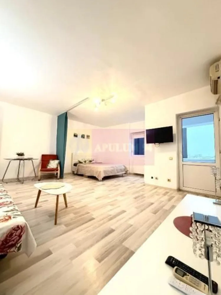Studio 53 mp , LUX Nerva Traian, Decebal Mall Vitan - Agentia Imobiliara Apulum 94 va propune spre vanzare un studio-garsoniera mobilata amenajata lux 53 mp utili cu paza portar,bucatarie inchisa, vis -a- vis de Mall Vitan la 2 min de mers pe jos ,
Intretinere lunara foarte mica si pe timp de iarna, are aer conditionat, panou departitor japonez pt dormitor vs living ,camera dressing,pat,canapea extensibila,tv, frigider, aragaz, masina de spalat,cuptor cu microunde, balcon.Complet mobilata si renovata
Aceasta are o priveliste deosebita asupra zonei