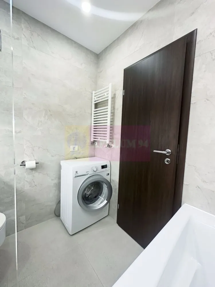 Apartament 2 camere la metrou Dristor - Agentia Imobiliara Apulum 94, va ofera un apartament format din 2 camere, langa metrou Dristor, renovat toamna 2025, fara sa fi fost la chirie
 Apartamentul este langa McDonald's.
Acesta are finisaje de lux.