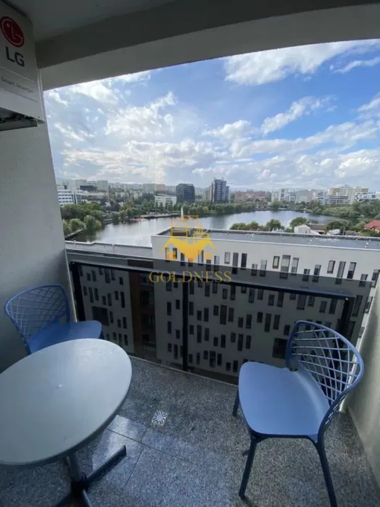 2 camere open space, Parcare, Premium, Fsega, Iulius Mall,Intre Lacuri - GOLDNESS Imobiliare vă propune spre închiriere un apartament cu camere complet mobilat și utilat, la etajul într-un imobil de etaje, în Cartierul Intre Lacuri.
Dispune de loc de parcare subteran!
Se află în apropierea stațiilor de transport în comun, magazine, restaurante, spații verzi, farmacii, etc. 

Apartamentul este compartimentat astfel:
 - dormitor cu pat matrimonial, dressing, noptiere
 - living cu bucatarie open space complet utilată și mobilată, canapea extensibilă, loc de servit masa 
 - baie cu dus walk-in, calorifer port prosop și dulap pentru depozitare.
 - balcon de 6 mp.

Imobilul este dotat cu toate cele necesare- centrală proprie, frigider, aragaz, hotă, mașină de spălat haine si vase, aer conditionat, etc. 

Dacă sunteți interesați de acest apartament și doriți să îl vizionați, dar și pentru alte oferte nu ezitați să ne contactați telefonic sau prin e-mail. Vă stăm la dispoziție!
Pentru intermediere se percepe un comision de 50% din prețul chiriei!