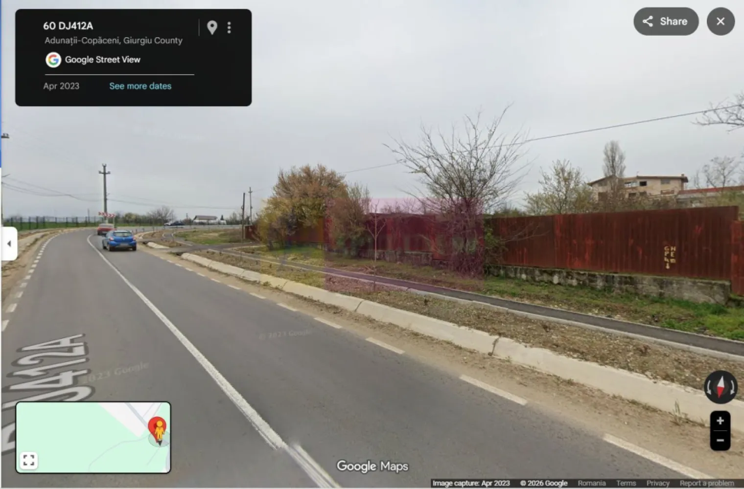 Închiriere teren 26.620 mp | Logistică | Adunații Copăceni - Oferim spre închiriere teren extravilan cu suprafață măsurată de 26.620 mp (25.050 mp în acte), situat în Adunații Copăceni, jud. Giurgiu, la 15–20 minute de București, cu acces direct din DJ412A și legătură rapidă la DN5 / Șoseaua Giurgiului.Terenul este compact, cu formă regulată și deschidere la două străzi, ideal pentru trafic de autoutilitare și camioane. În incintă există alee betonată care permite circulația fără restricții pe toată suprafața. Potrivit pentru:

-Depozitare și logistică
-Parcare și operare flotă auto
-Activități industriale sau de producție
-Bază operațională firmă
Pe teren se află o construcție de 766 mp la sol (S+P+E+M), care nu este inclusă în prețul de închiriere — utilizarea acesteia se poate negocia separat. 
Utilități disponibile la construcție: apă, gaz, curent electric.
Proprietarul ( PF ) este deschis la diverse tipuri de activitate, în funcție de proiect.

Locație
Adunații Copăceni, jud. Giurgiu
Zonă: Sud București
Acces direct din DJ412A
Link Google Maps: https://maps.app.goo.gl/s6dxN75yyyerTBiF7?g_st=iw

Date tehnice:
Suprafață teren măsurată: 26.620 mp
Defalcat:
– 25.487 mp arabil
– 516 mp curți construcții
Categorie: extravilan
Folosință: arabil + curți construcții
Construcție existentă: 766 mp la sol
Acces la două străzi
Alee betonată în curte
Utilități: apă, gaz, curent
Contract minim: 5 ani

Identificare cadastrală
CF 33405, Adunații Copăceni

Prețul de 5.700 €/lună înseamnă aproximativ 0,22 €/mp, poziționare corectă pentru un teren de această dimensiune, cu acces și utilități, în proximitatea Bucureștiului. Disponibil imediat. Comision 0 chirias.