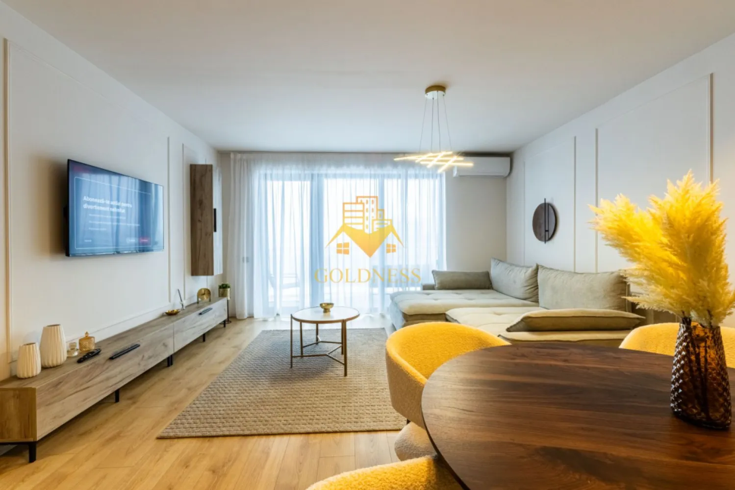 2 camere, Premium, bloc nou,terasa,Marasti Zona The Office,Record Park - GOLDNESS Imobiliare vă propune spre închiriere un apartament cu 2 camere complet mobilat și utilat, la etajul 7 într-un imobil de 7 etaje, în Cartierul Marasti.
Dispune de loc de parcare subterana!
Se află în apropierea stațiilor de transport în comun, magazine, restaurante, spații verzi, farmacii, etc. 

Apartamentul este compartimentat astfel:
 - dormitor cu pat matrimonial, dressing, noptiere
 - living cu bucatarie open space complet utilată și mobilată, canapea extensibilă, loc de servit masa 
 - baie cu cabina de dus, calorifer port prosop și dulap pentru depozitare.
 - terasa de 10 mp.

Imobilul este dotat cu toate cele necesare- centrală proprie, frigider, aragaz, hotă, mașină de spălat haine, etc. 

Dacă sunteți interesați de acest apartament și doriți să îl vizionați, dar și pentru alte oferte nu ezitați să ne contactați telefonic sau prin e-mail. Vă stăm la dispoziție!
Pentru intermediere se percepe un comision de 50% din prețul chiriei!