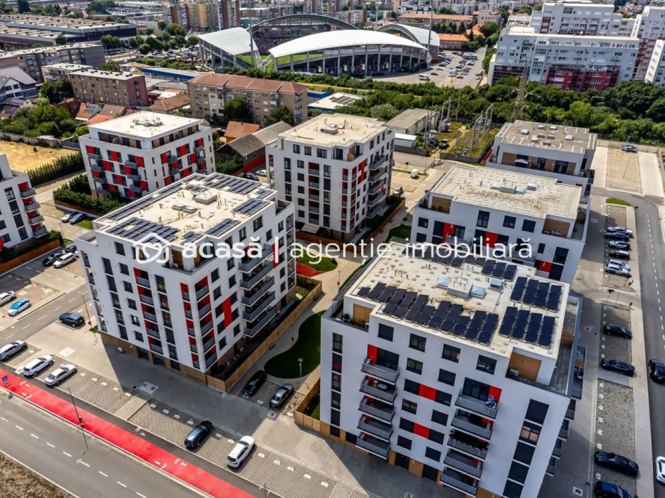 Apartament, etaj 2, bloc R39, Ared City Arad - Îți prezint un apartament cu 2 camere, situat la etajul 2, într-un bloc nou din R39 – ARED City (zona AFI), cu dotări moderne și acces direct la ARED ACTIVE PARK – un parc privat de 1,6 ha pentru relaxare și sport. Imaginează-ți cum cobori seara la o plimbare, fără să ieși din ansamblu. 

Detalii apartament:
2 camere | etaj 2
61 mp 
45 mp utili
1 dormitor + living cu bucătărie open space
1 baie + balcon
Loc de parcare inclus

Dotări care chiar contează:
✅ încălzire în pardoseală
✅ aer condiționat
✅ rolete electrice

ARED City este un ansamblu modern, în plină expansiune, cu infrastructură completă și acces rapid la AFI Mall, Atrium Mall, stadionul Francisc Neuman și servicii urbane.

Preț: 88.240 EUR + TVA (direct de la dezvoltator)
🚫 Fără agenții | achiziție directă

📞 Vrei detalii sau să programezi o vizionare? Sună acum 📲 0761 899 230 – Mihai Molnar 👤 Consultant vânzări ARED City 

Birou ARED CENTRU 📍 Bulevardul Decebal 2, Arad 

#aredcity #molnar #weareared #imobiliareArad #arad #aredactivepark #fun #family #investment